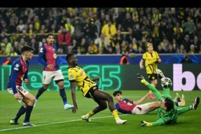 亚博体育包含法国杯赛程吃紧，多特蒙德今夜遗憾出局，信心回归，赛程密集仍需轮换的词条